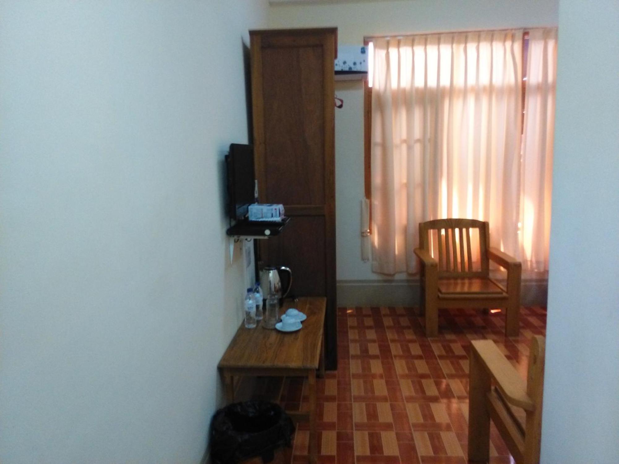 Inle Star Hotel Няунг Шве Стая снимка