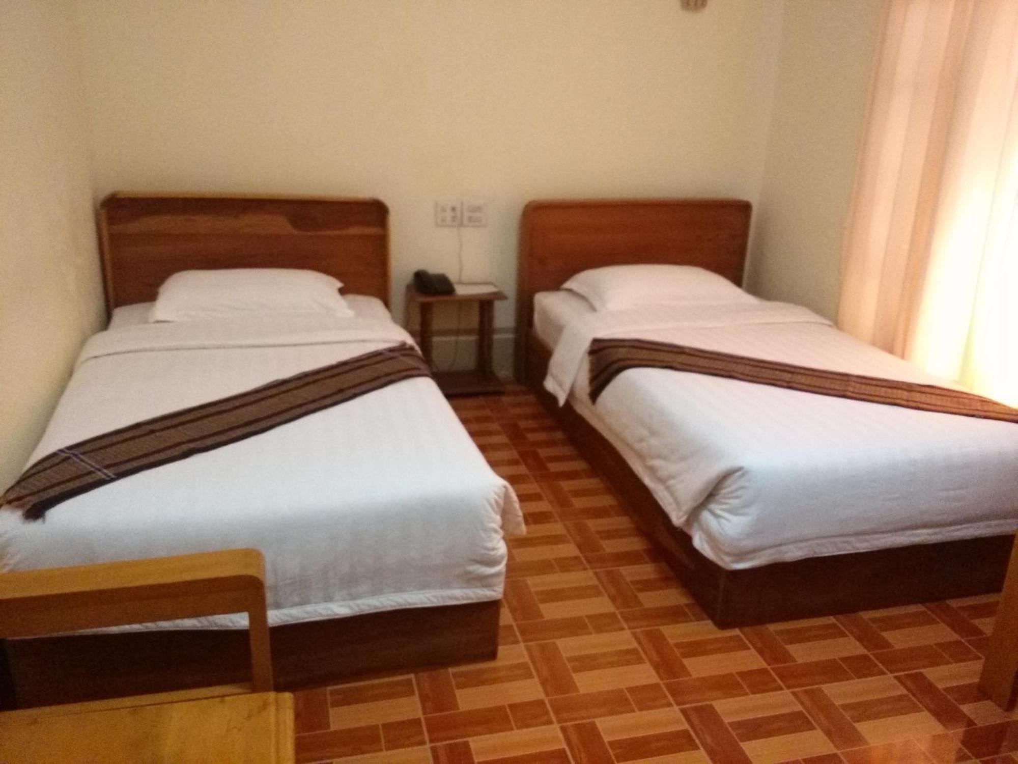 Inle Star Hotel Няунг Шве Стая снимка