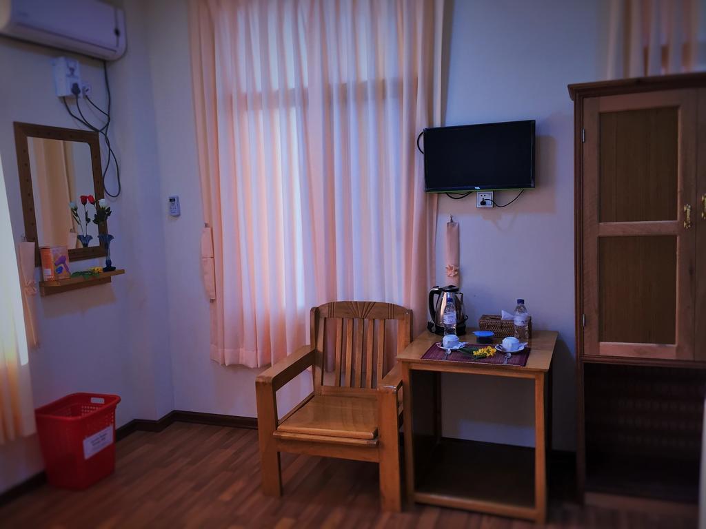 Inle Star Hotel Няунг Шве Екстериор снимка