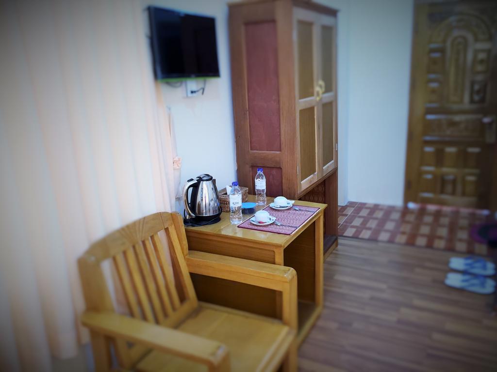 Inle Star Hotel Няунг Шве Екстериор снимка