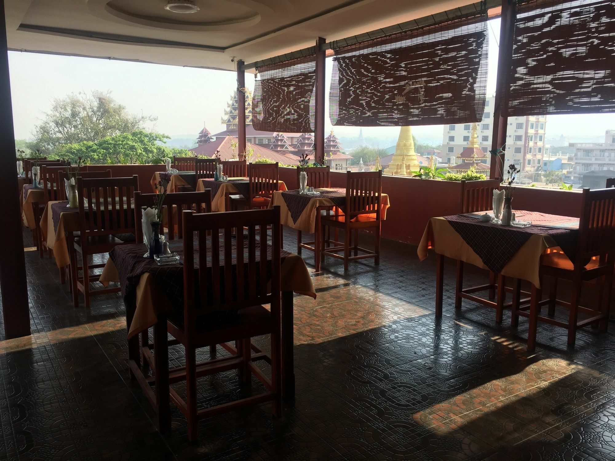 Inle Star Hotel Няунг Шве Екстериор снимка